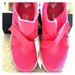 Girls Size 3.5 Adidas Athletic Shoe.